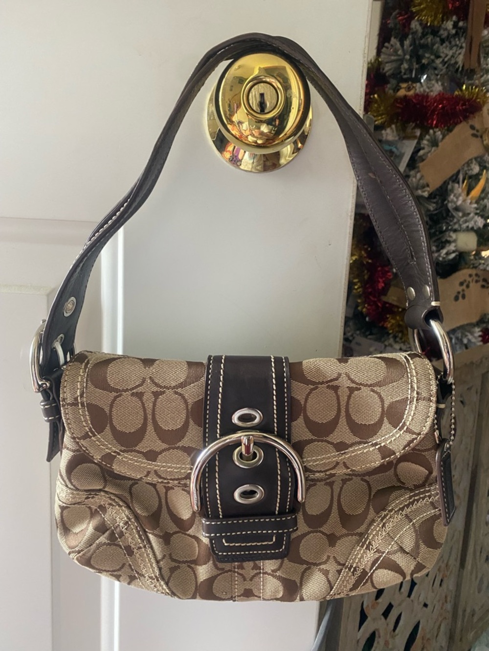 Coach signature canvas, shoulder, bag, brown, and tan Y2K style/vintage - Picture 3 of 8